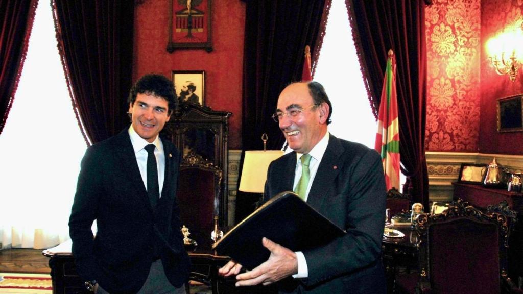 Ignacio Sánchez Galán, de Iberdrola, con Unai Rementeria, nuevo presidente de BBK, en su etapa de diputado general de Bizkaia
