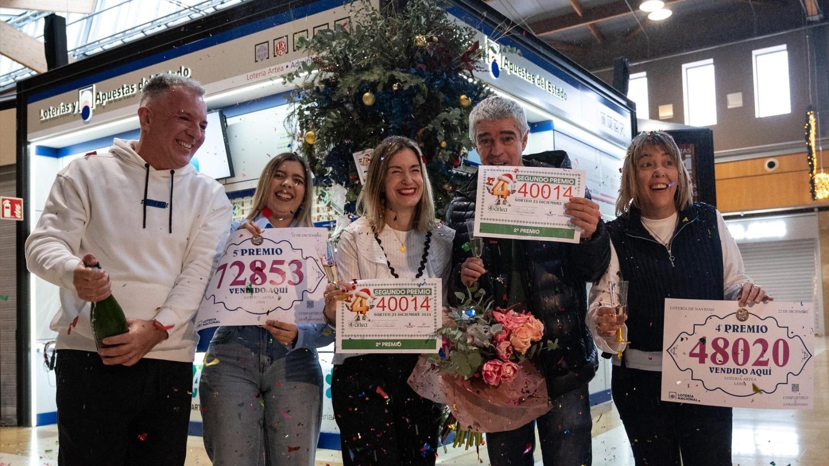 Responsables de la administración del centro comercial de Artea, en Leioa