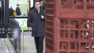 El lehendakari, Imanol Pradales, a su llegada al Parlamento vasco