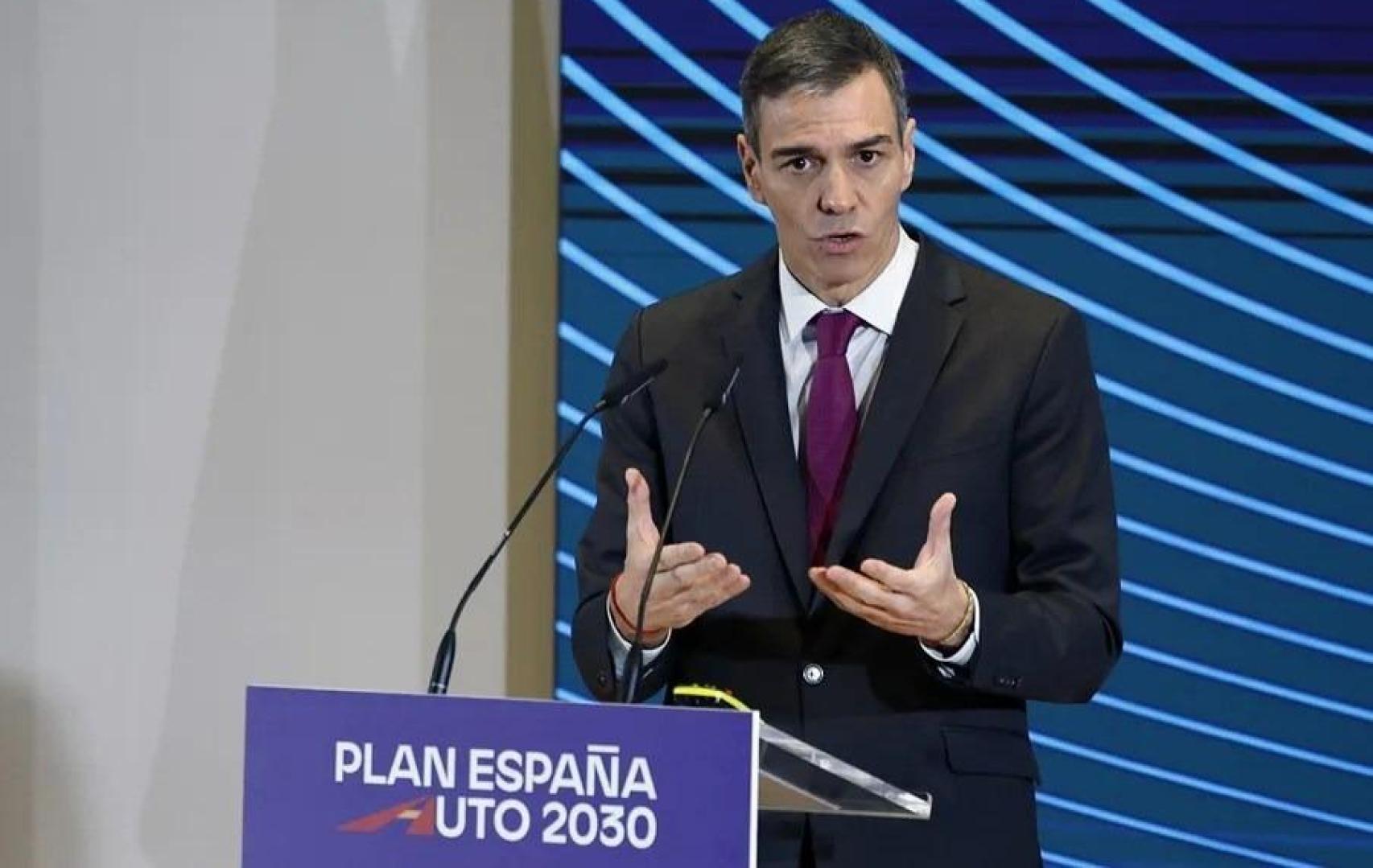 El presidente del Gobierno, Pedro Sánchez interviene en la clausura del acto de presentación del Plan España Auto a 3 de diciembre de 2025