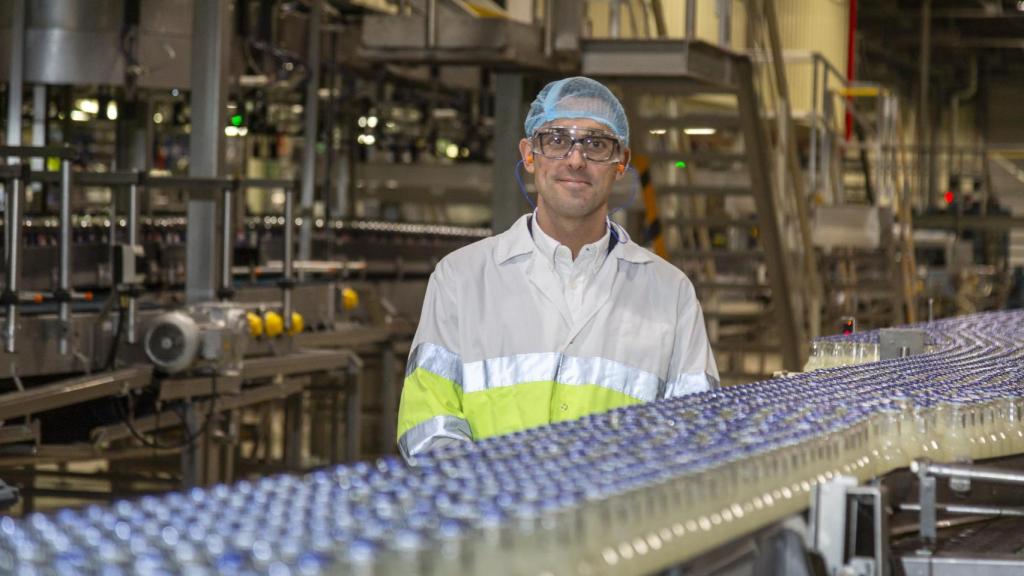 Iñaki Ochoa de Aspuru, director de la planta de Pepsico de Etxebarrri Ibiña