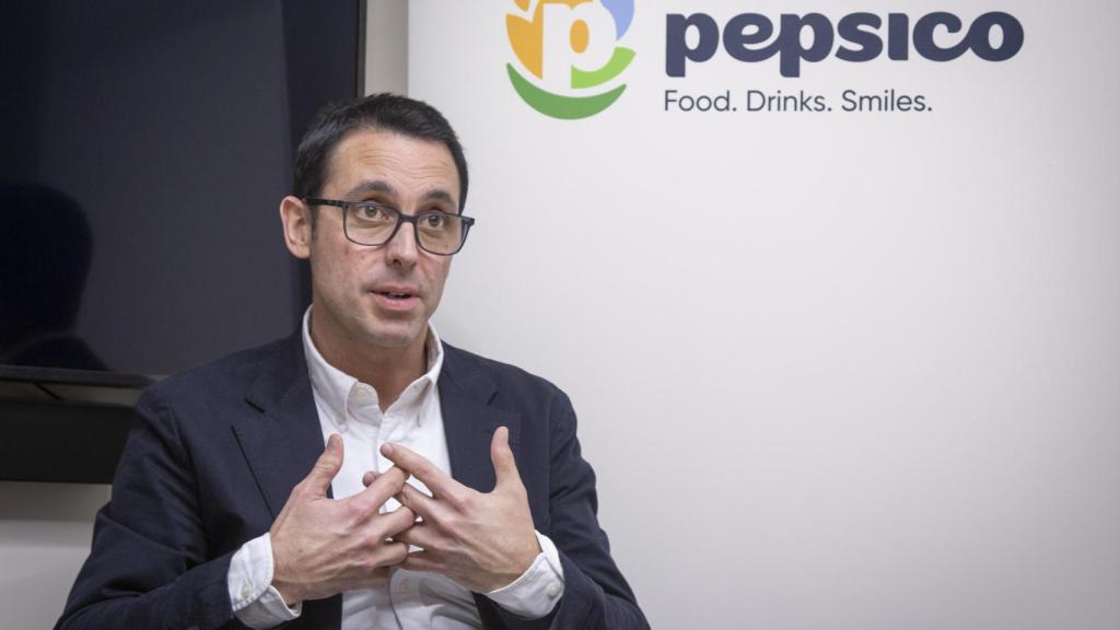 Iñaki Ochoa de Aspuru, director de la planta de Pepsico de Etxebarrri Ibiña