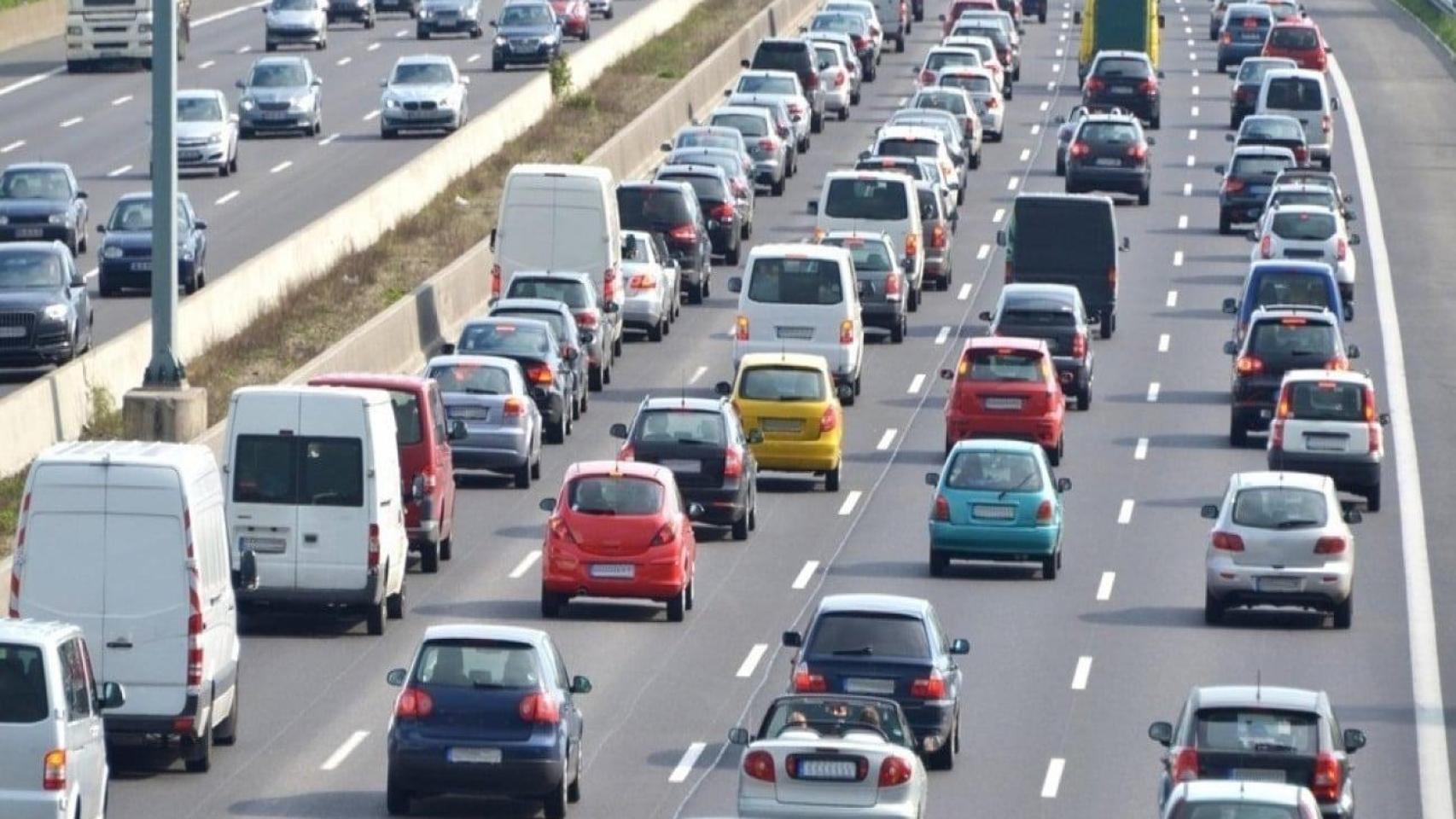 Atasco en las carreteras de Bilbao. | Imagen: Europa Press.
