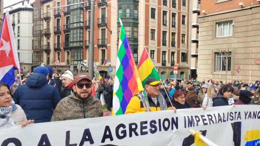 Concentración frente al Consulado de Venezuela