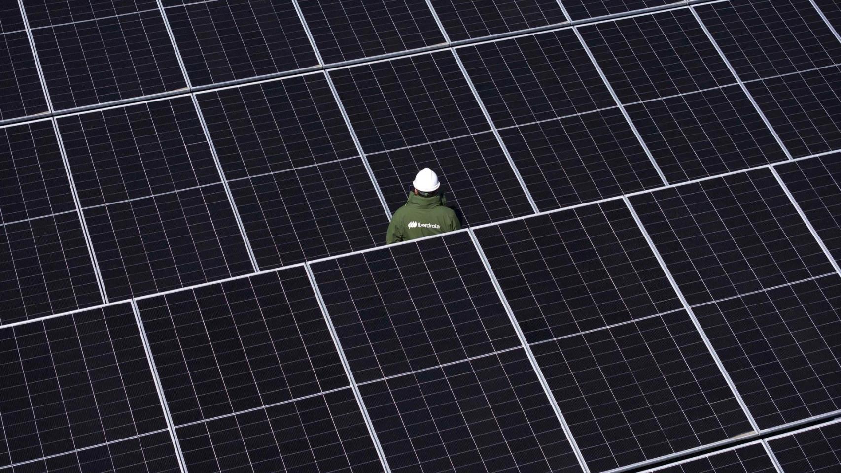 Un parque solar de Iberdrola en una imagen de archivo