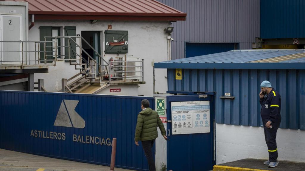 Los trabajadores de Astilleros Balenciaga de Zumaia (Gipuzkoa) han vivido este lunes un día de emociones.