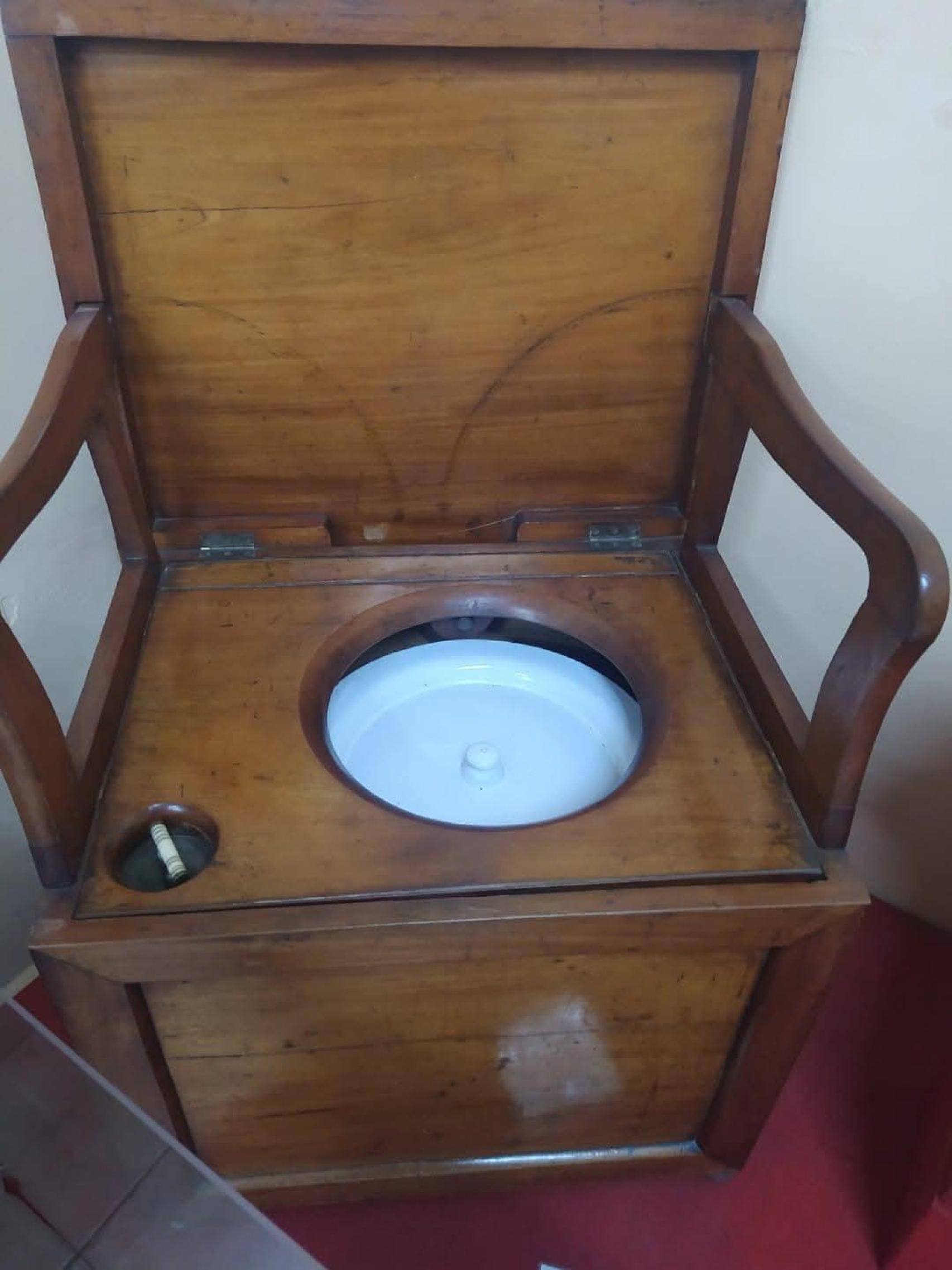 De cristal, de oro, cerámica o con aspecto de trono. Hasta donde la imaginación del artista llegue y el presupuesto del ilustre propietario lo permita