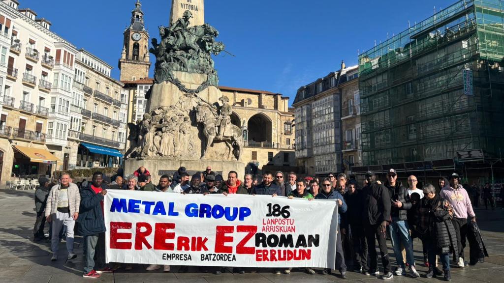 La plantilla de Metal Group en la concentración de este miércoles