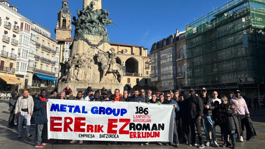 La plantilla de Metal Group en la concentración de este miércoles
