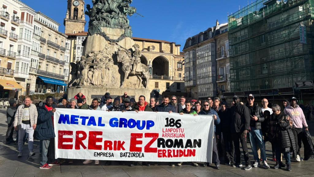 La plantilla de Metal Group en una concentración a principios de año