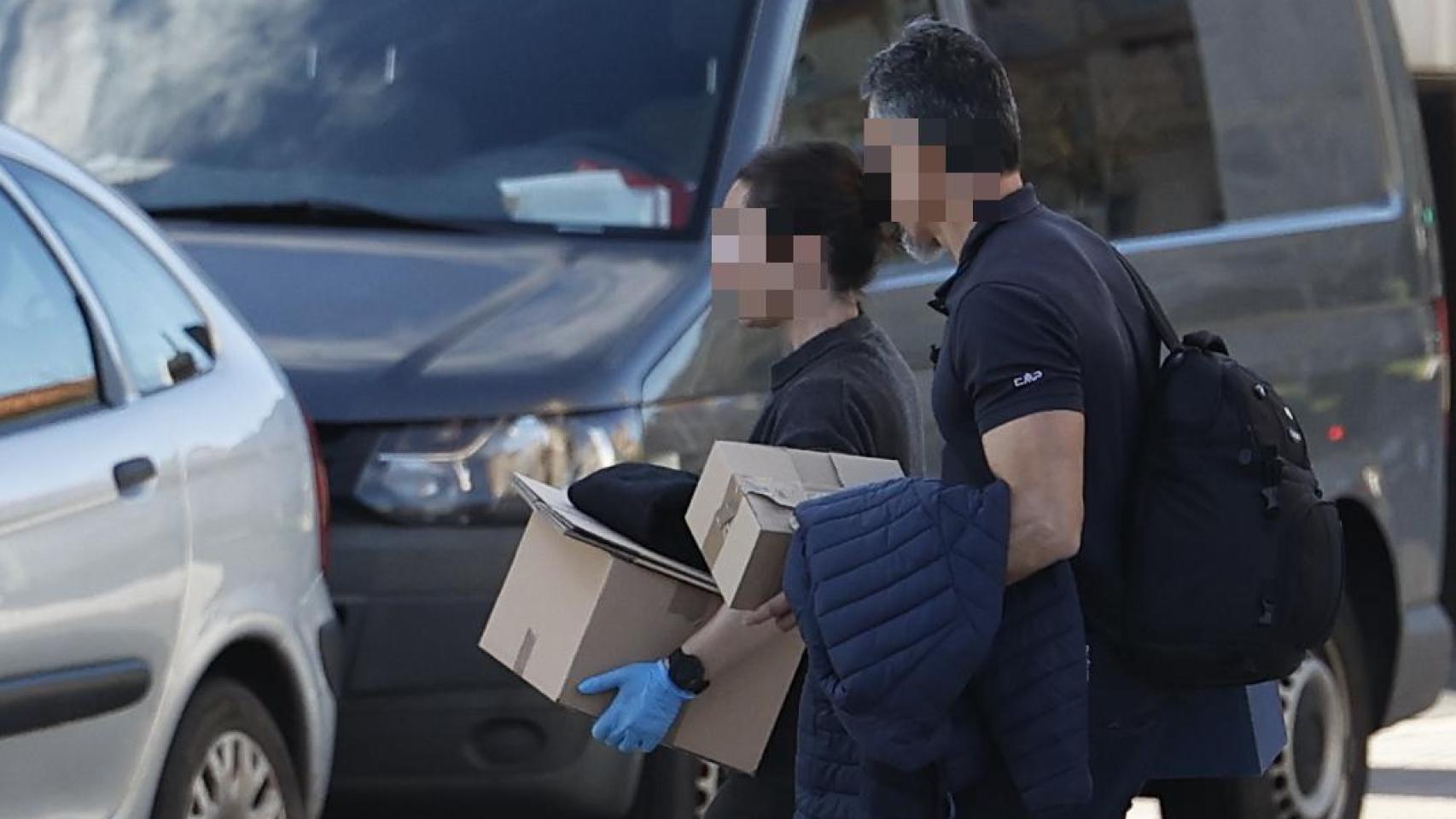 Registro policial en el Ayuntamiento de Getxo por el caso del derribo del palacete protegido