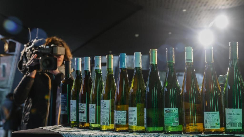 Presentación de la cosecha 2025 de Txakoli de Getaria en un acto celebrado este sábado en el Museo Balenciaga de la localidad guipuzcoana