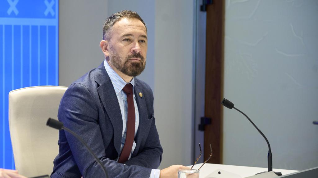 El consejero de Vivienda, Denis Itxaso