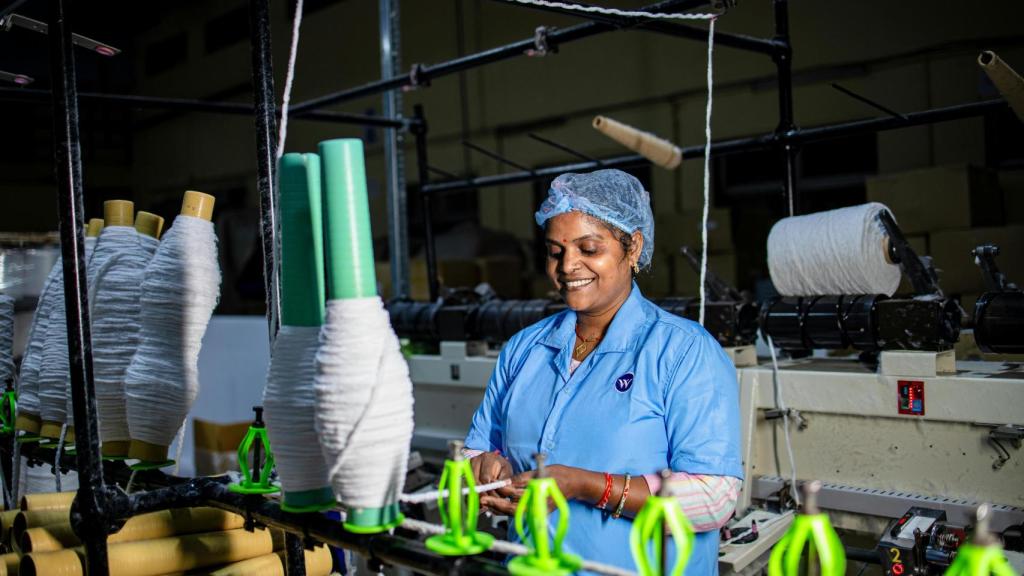 Imagen de archivo de una trabajadora de India