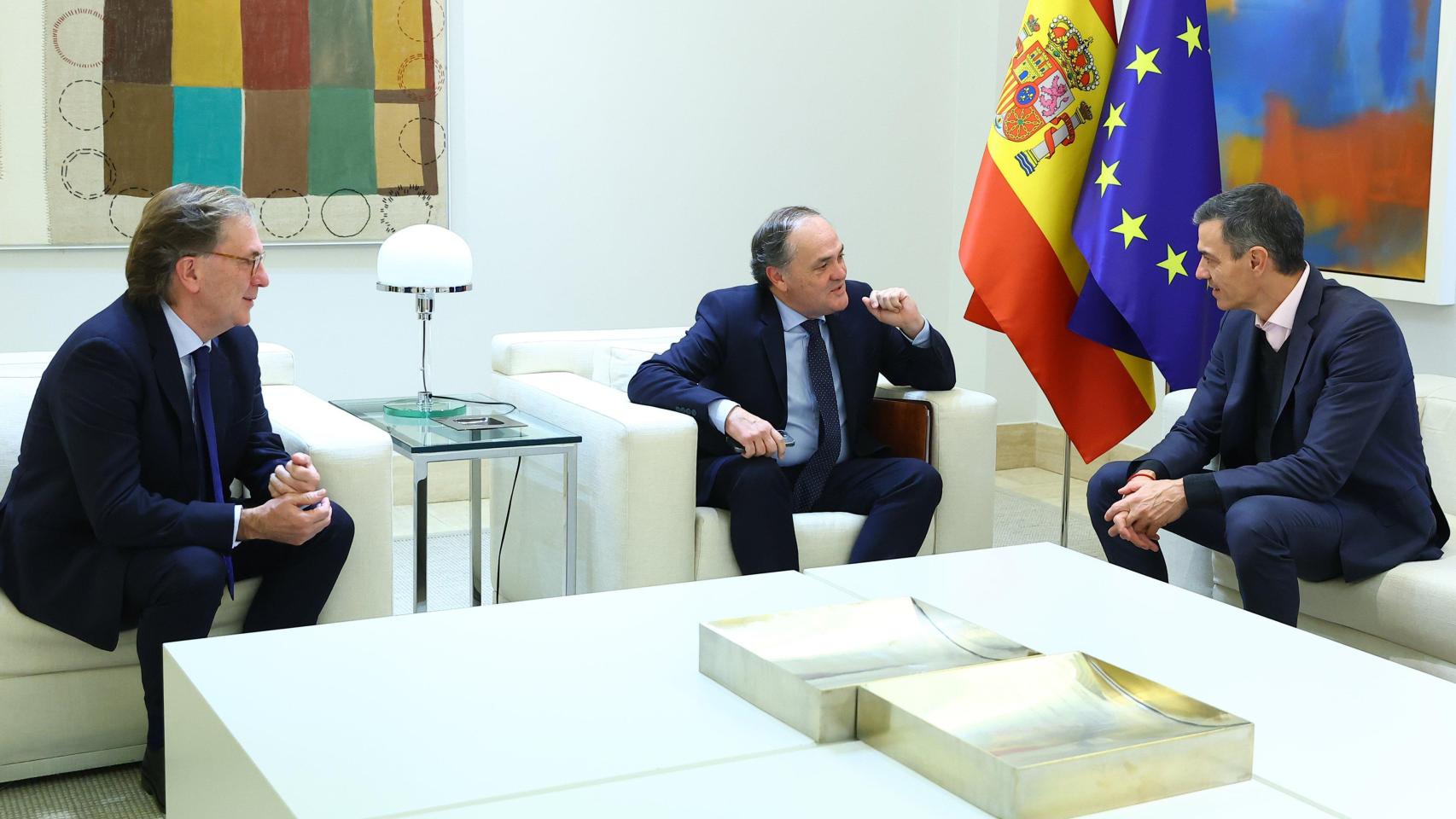 Los Aperribay y Sánchez, durante la última reunión en Moncloa.
