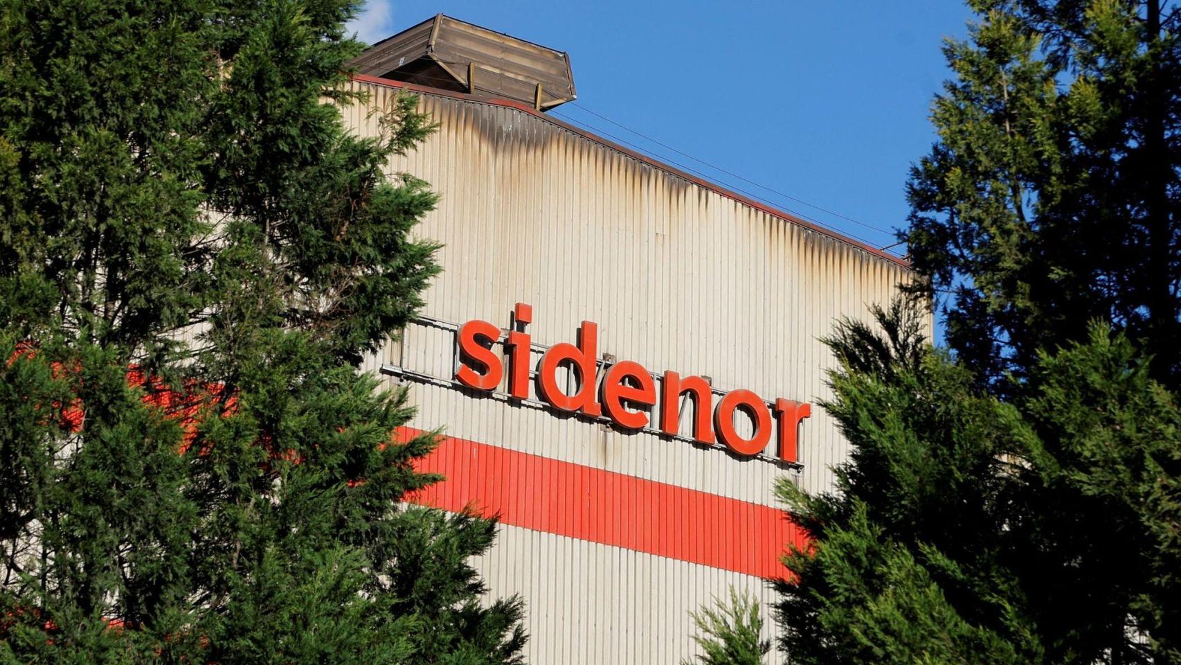Logotipo de Sidenor.