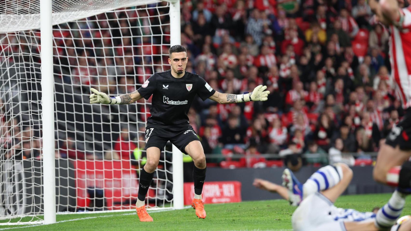 Álex Padilla en su regreso al Athletic Club tras estar a préstamo con Pumas