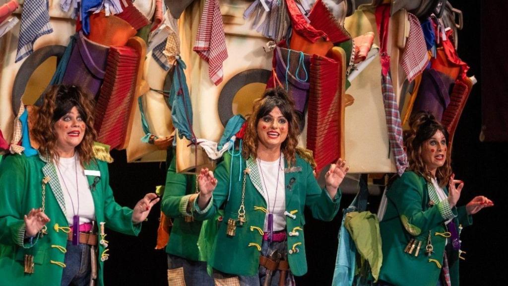 Comparsa 'Las Jorobadas' COAC 2026 / Portal de Cádiz