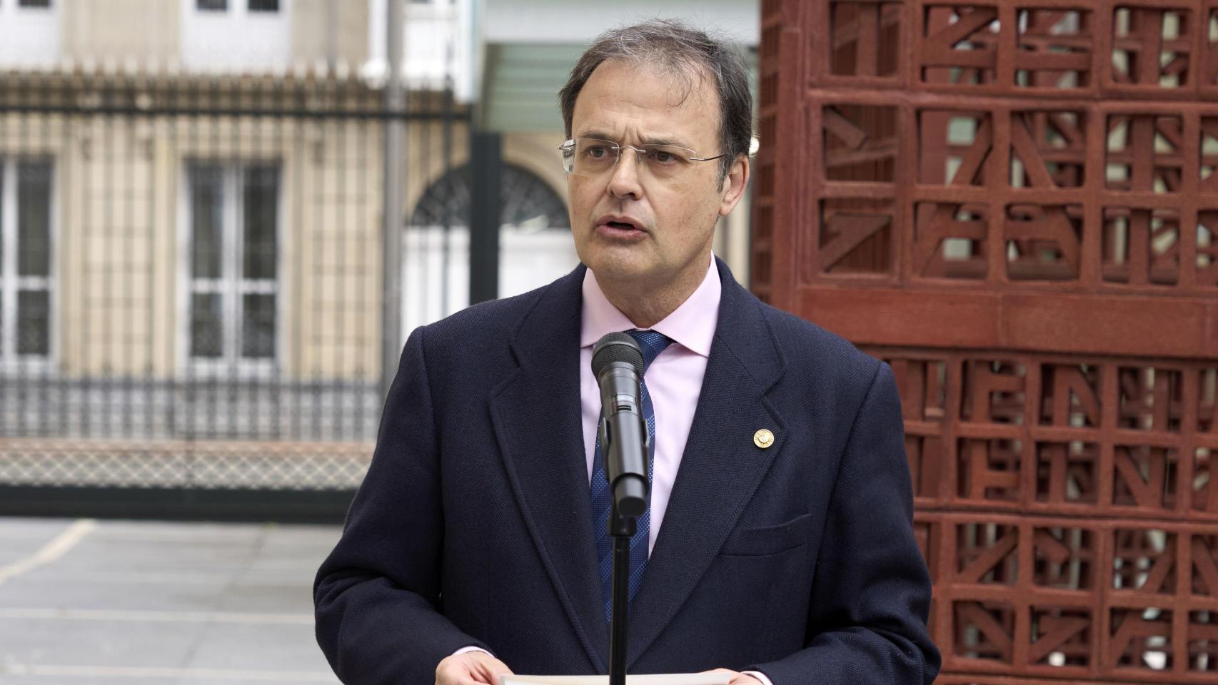 El consejero de Salud, Alberto Martínez