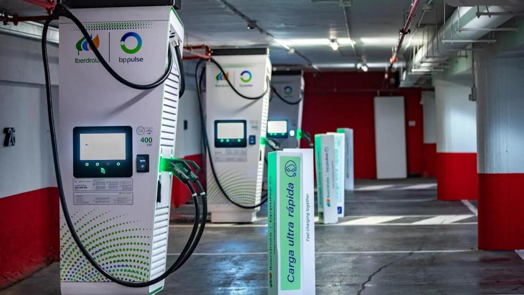 Iberdrola y BP Pulse instalan puntos de recarga de alta potencia