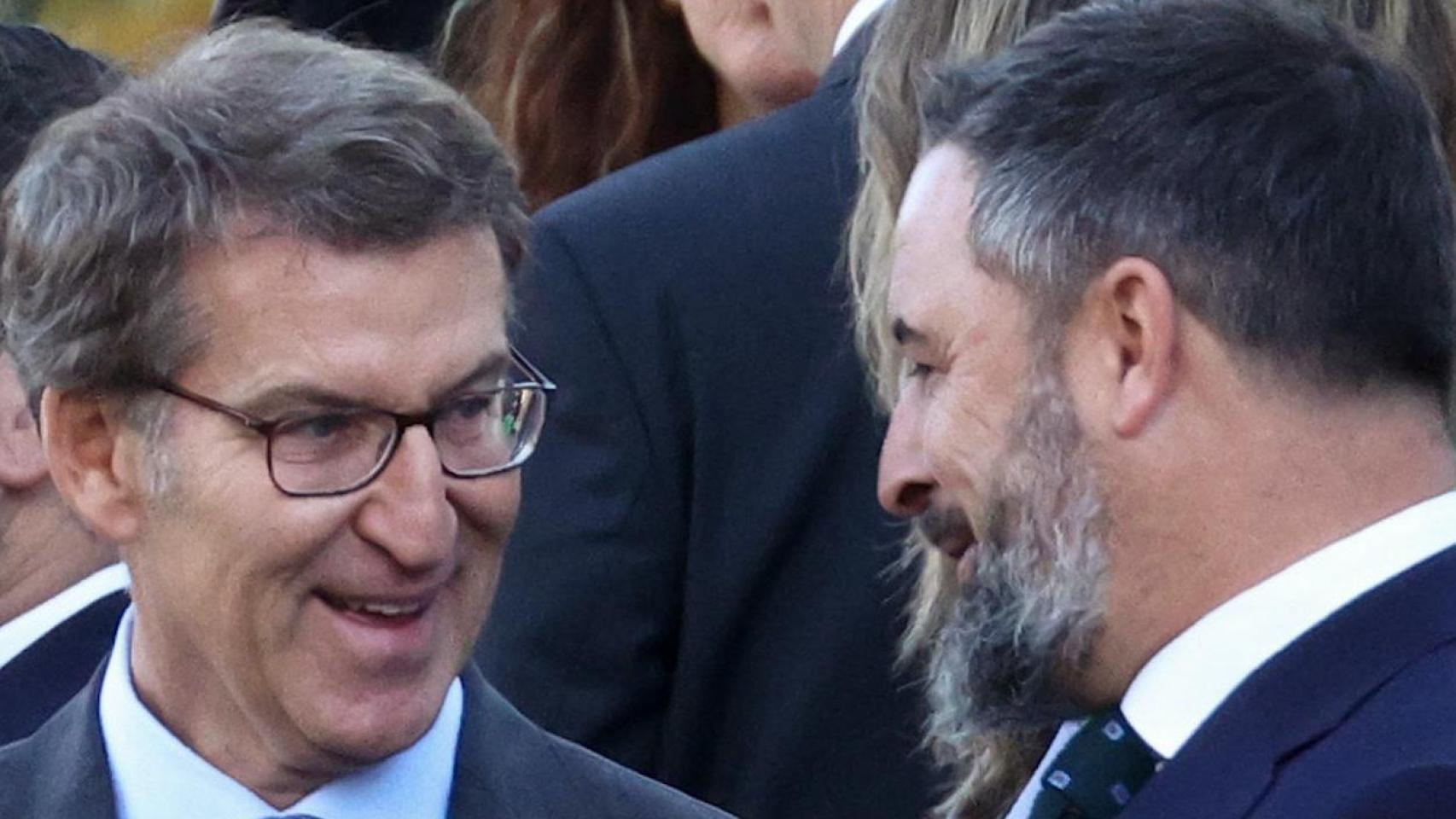 Alberto Núñez Feijóo y Santiago Abascal en un acto oficial.