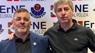 Los reelegidos secretario general de ErNE, Sergio Gómez de Segura, y el secretario de Organización del sindicato, Aitor Otxoa, en el 12º Congreso clasurado en el BEC de Barakaldo