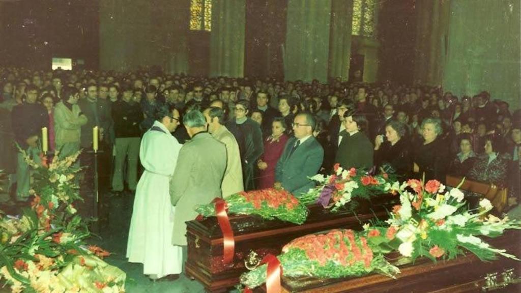 Funeral de los cinco fallecidos