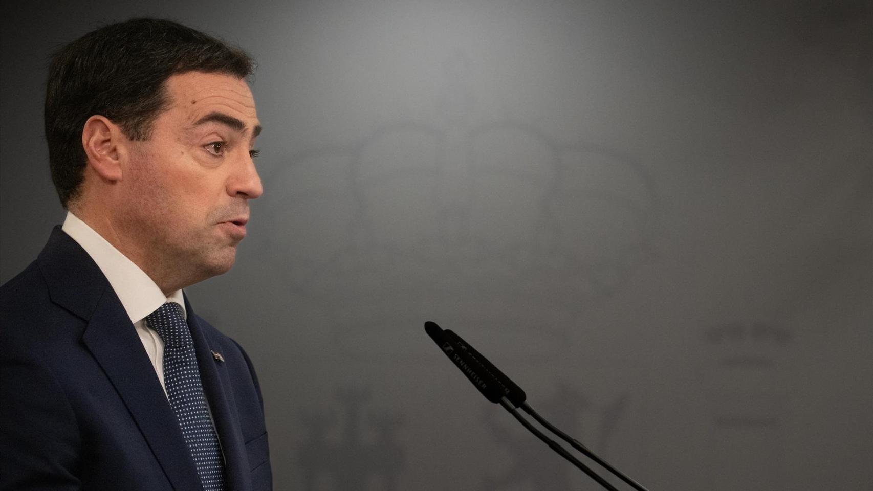 El lehendakari, Imanol Pradales, durante una rueda de prensa.