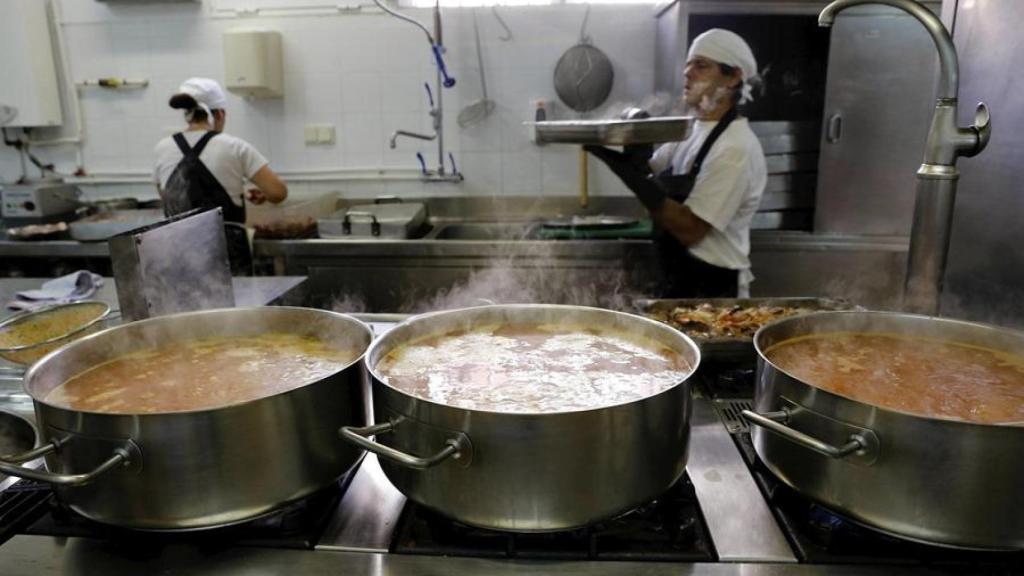 Imagen de archivo de la cocina de un colegio en una imagen de archivo