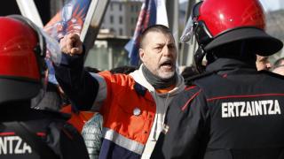 Trabajadores de Tubos Reunidos protestan este viernes en Bilbao mientras la mesa negociadora del Expediente de Regulación de Empleo