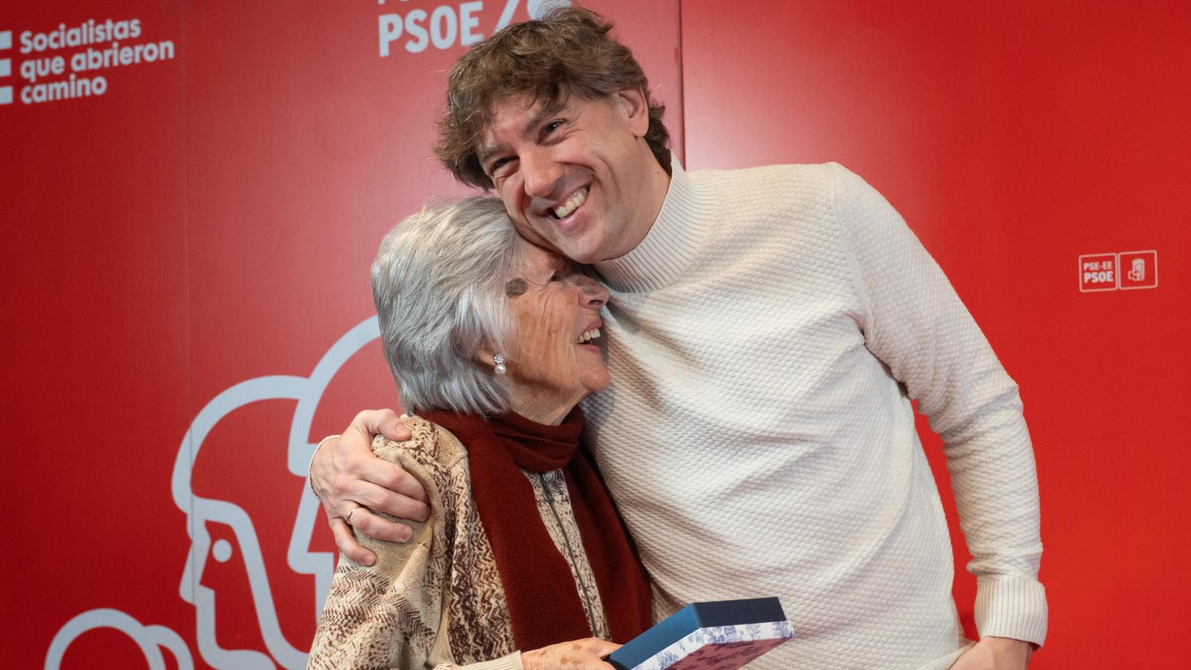 Eneko Andueza, secretario general del PSE, en la entrega de los premios Bidegileak 2026