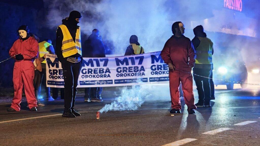 Un piquete en la huelga del 17M