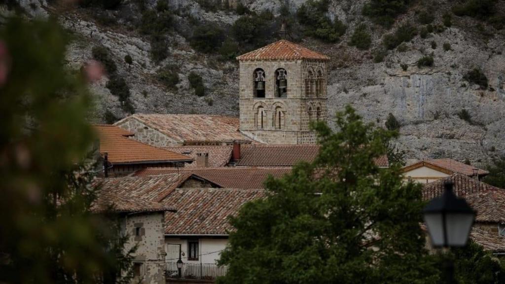 Las mejores opciones en San Zadornil pasan por realizar alguna de las muchas rutas posibles que atraviesan parajes naturales y permiten admirar el rico patrimonio románico
