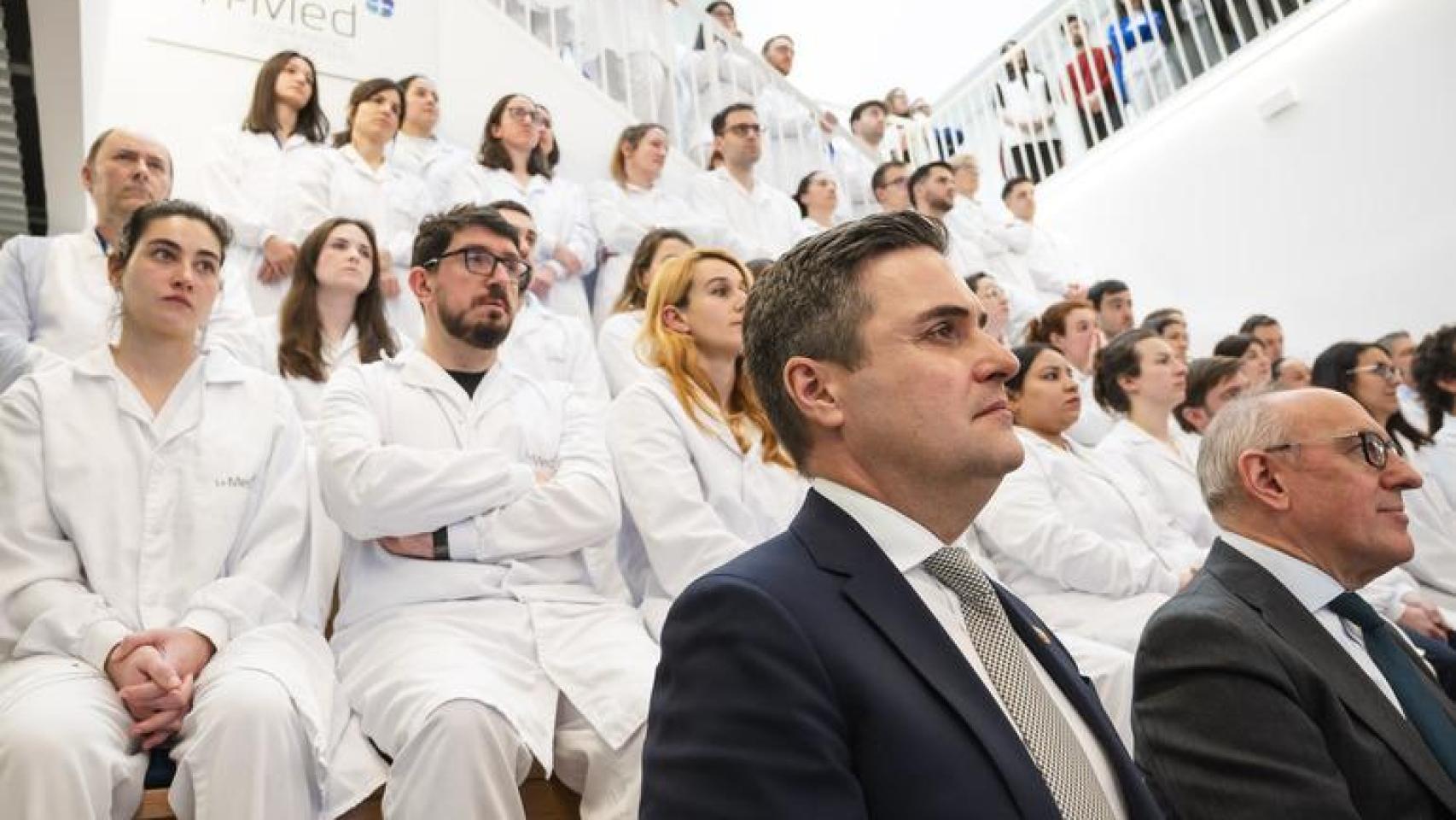El consejero de Industria, Transición Energética y Sostenibilidad del Gobierno vasco, Mikel Jauregi, en una visita pasada a I+Med