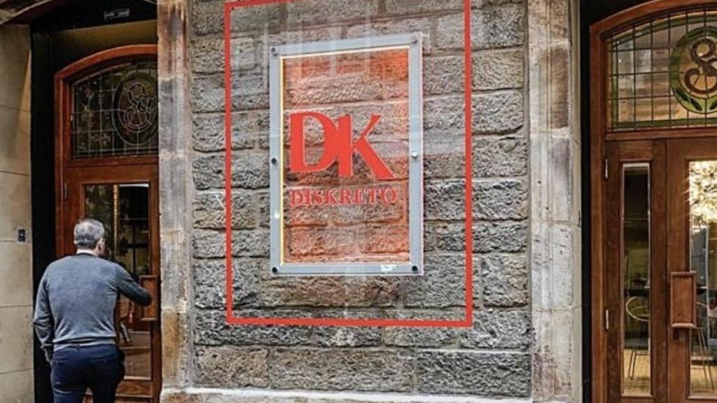 El nuevo bar de Vitoria, Diskreto.