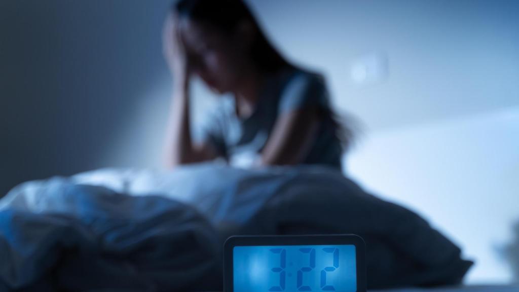 Una mujer con problemas para dormir