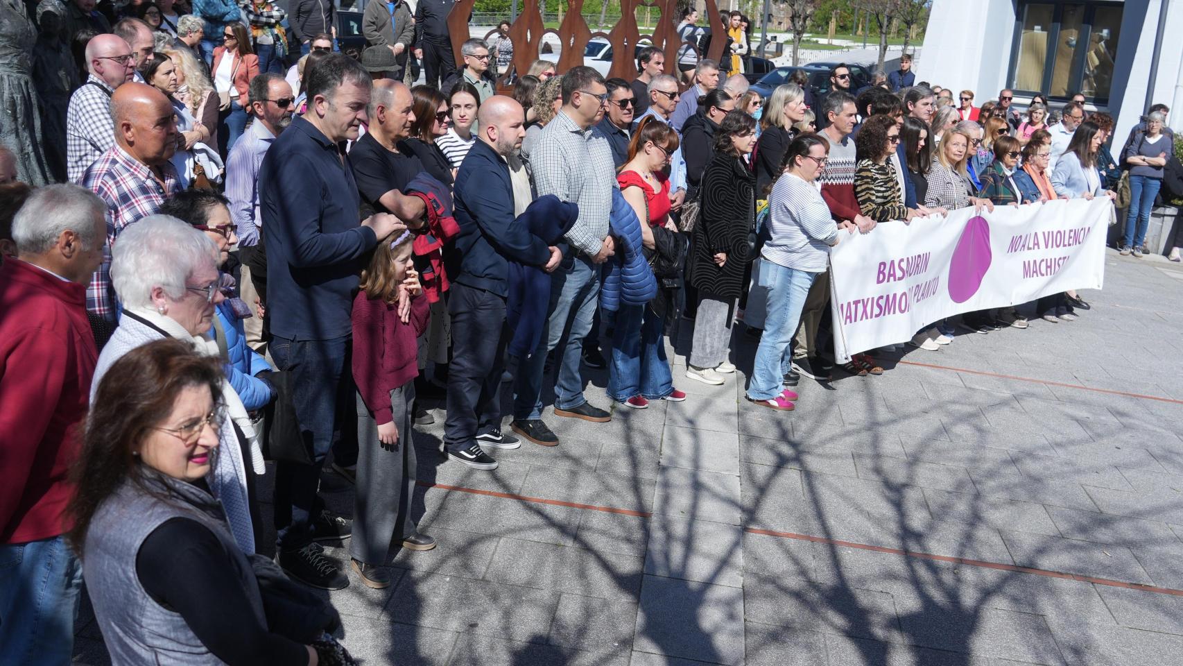 El detenido por el crimen machista en Basauri tenía una orden de alejamiento, según el padre de la víctima