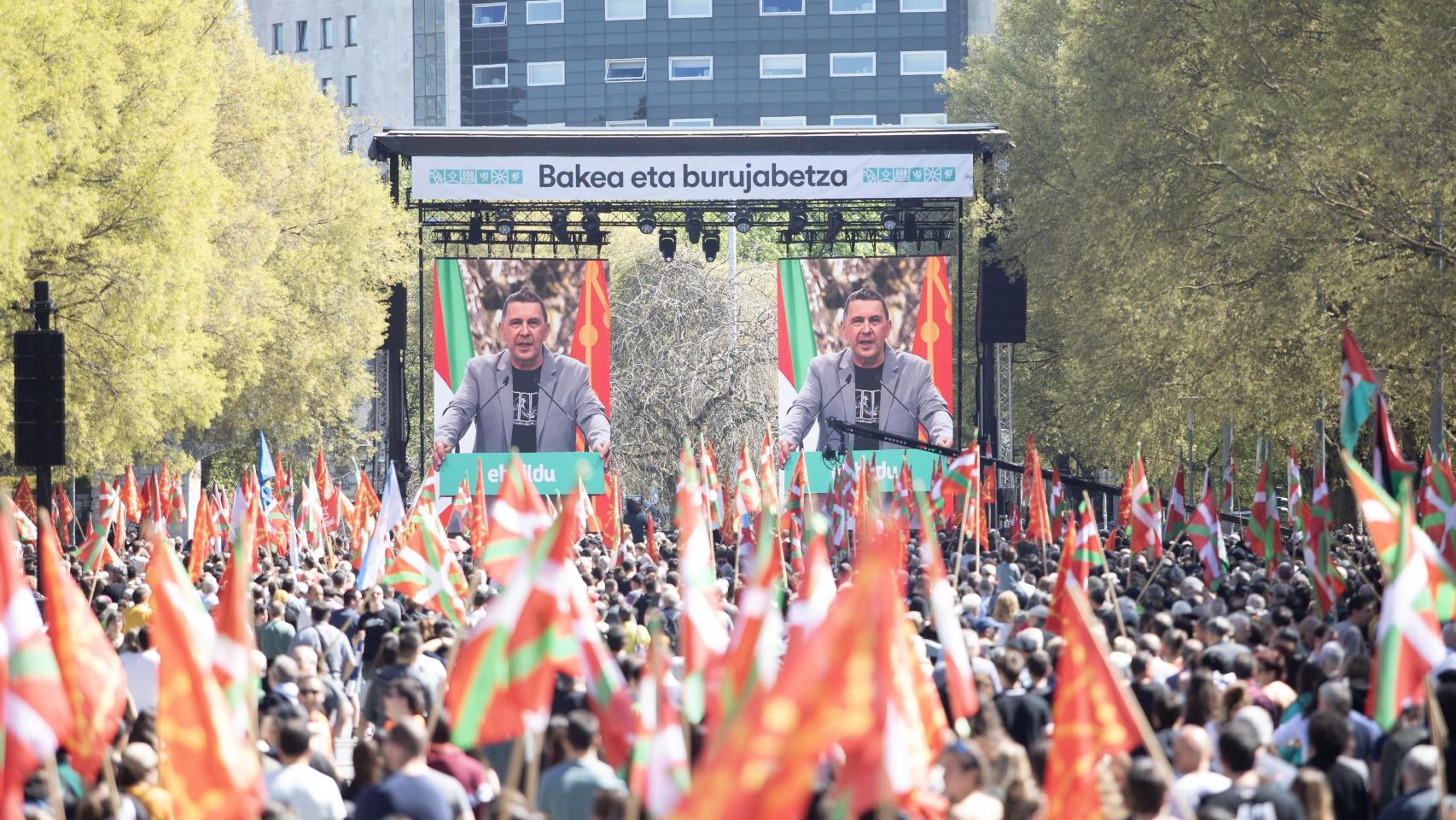 Celebración del Aberri Eguna de EH Bildu en Pamplona