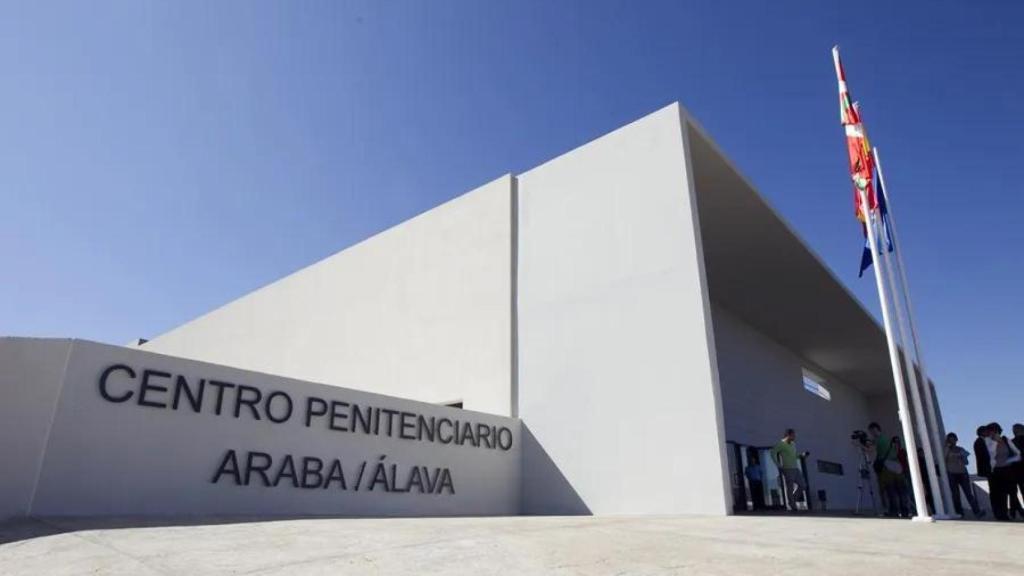 Vista del exterior de la cárcel de Álava