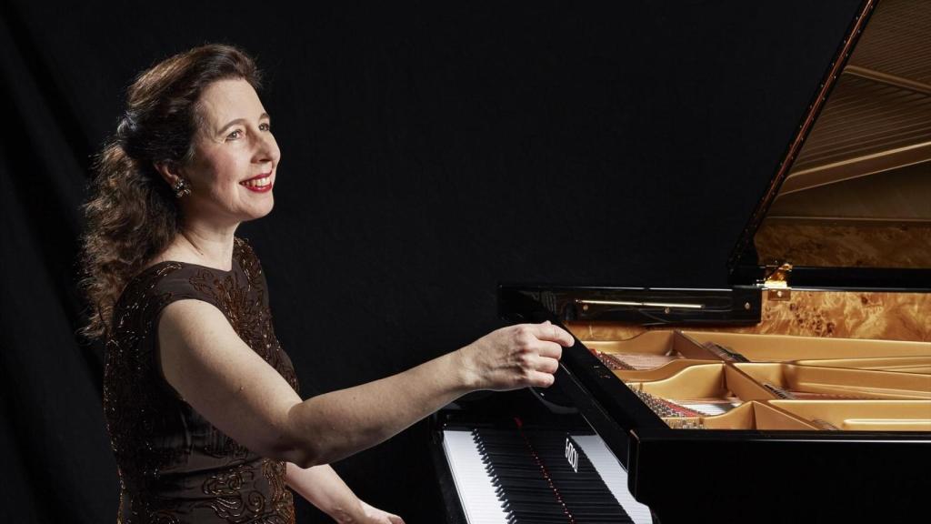 La pianista canadiense Angela Hewitt