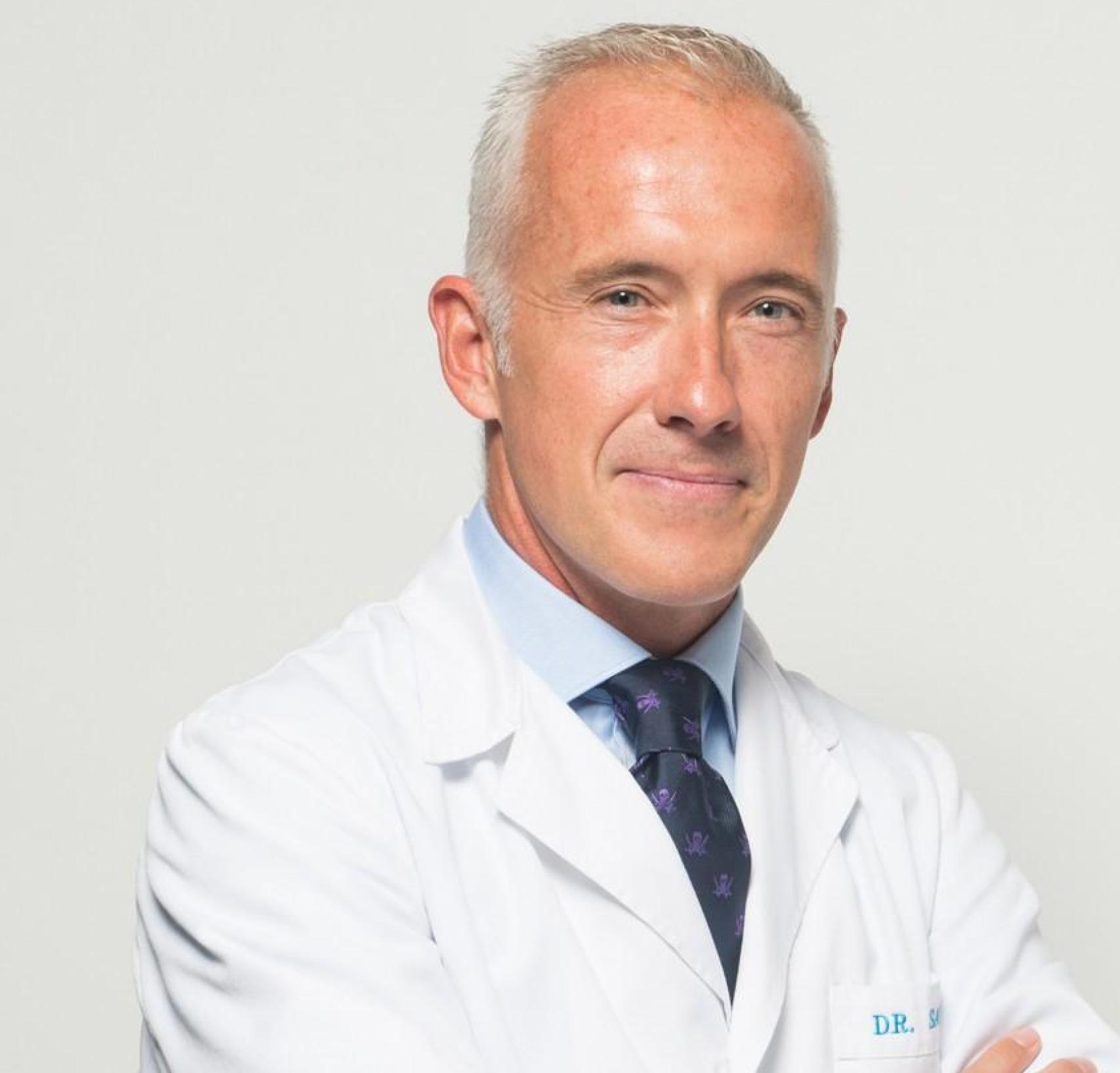 Doctor Carlos Saga, jefe del Servicio de Otorrinolaringología de Policlínica Gipuzkoa