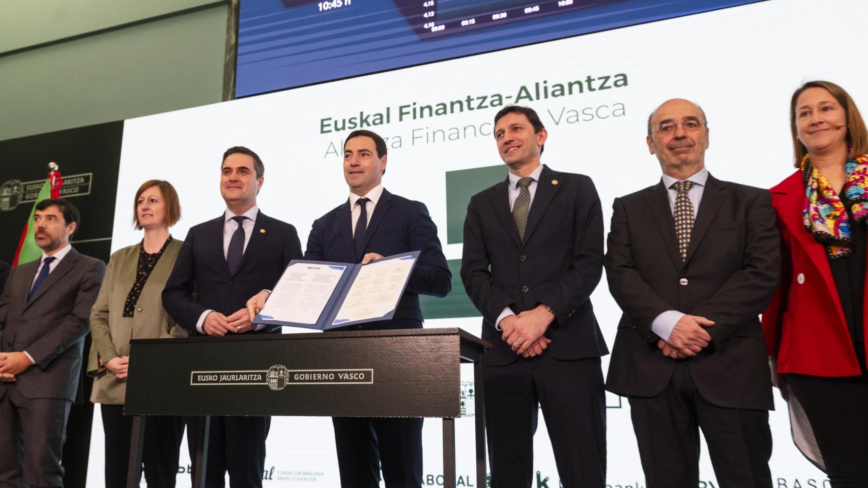 Presentación de la Alianza Financiera Vasca con Ignacio Etxebarria, presidente de las EPSV / Irekia