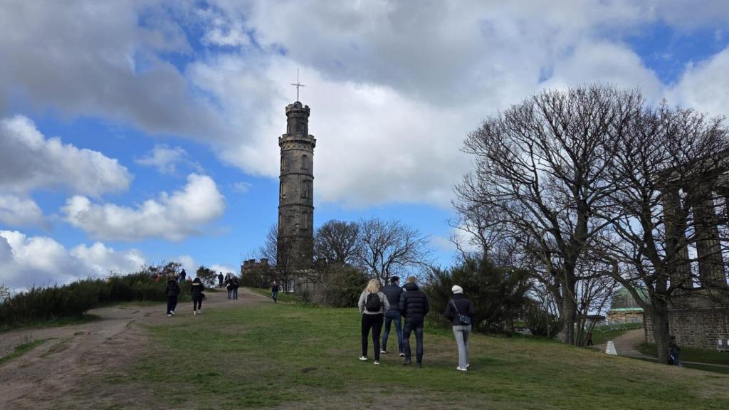 Calton Hill es uno de los miradores más apreciados