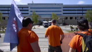 EuropaPress_7423368_varias_personas_concentracion_trabajadores_tubos_reunidos_celebracion.jpg