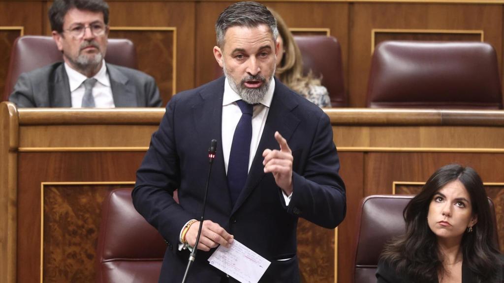 El presidente de VOX, Santiago Abascal, durante una sesión de control al Gobierno, en el Congreso, a 25 de marzo de 2026