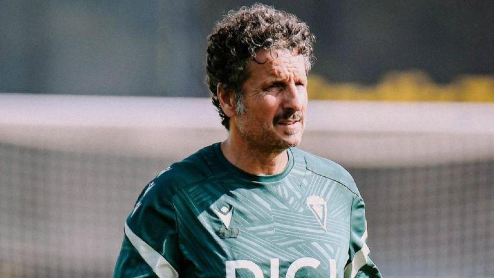 Idiakez, durante su primer entrenamiento como entrenador del Cádiz.