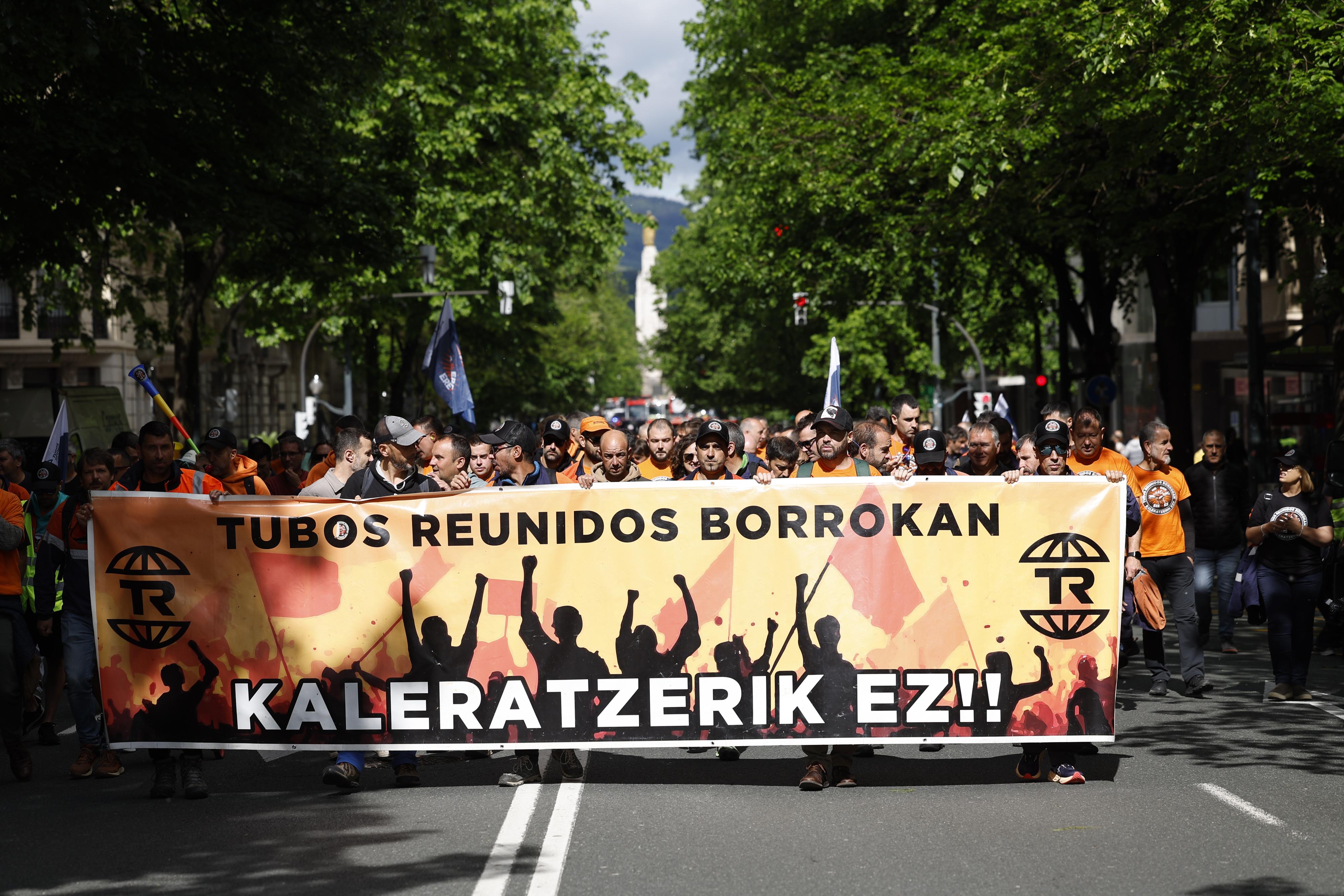 Trabajadores de Tubos Reunidos en una concentración