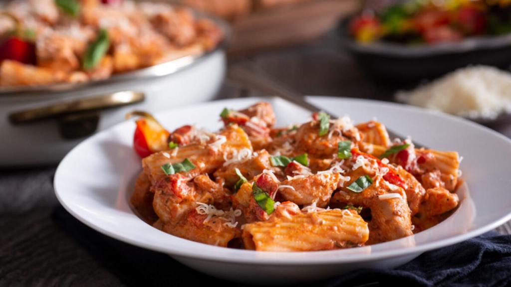 Macarrones con tomate. 