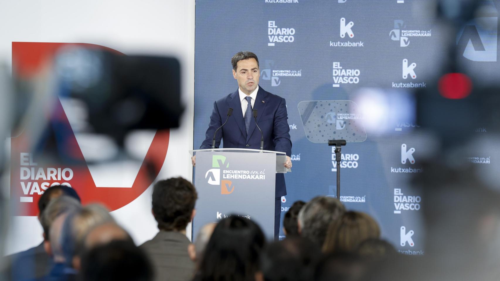 El lehendakari, Imanol Pradales, participa en el foro organizado por El Diario Vasco en San Sebastián