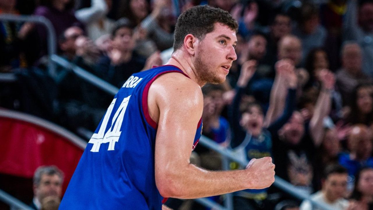 Joel Parra celebra el triomf contra l'Obradoiro